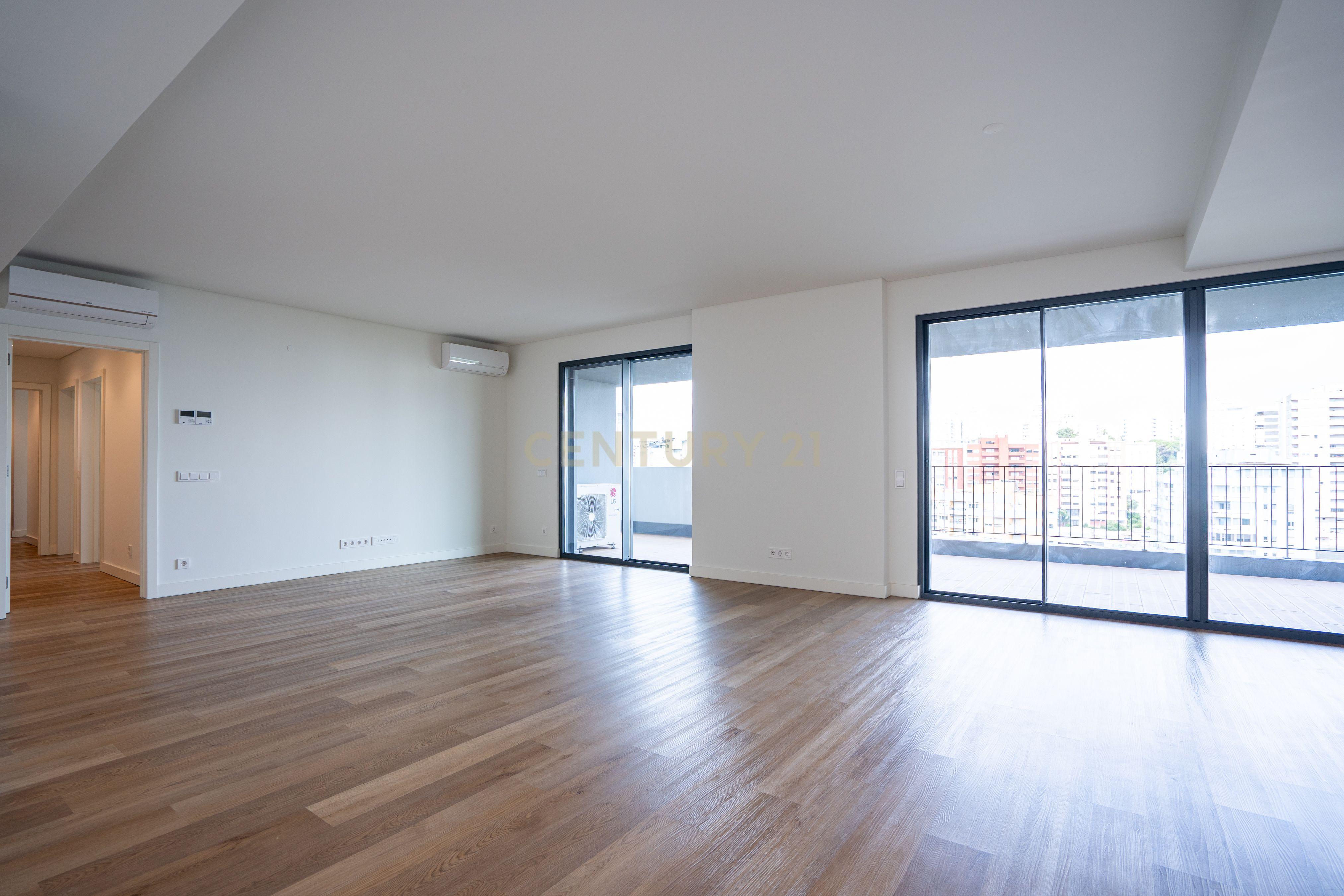 Fotografia 11 de Exclusivo T3 no Terraces Mirear com Varanda, Piscina, Ginásio e Sauna – Miraflores