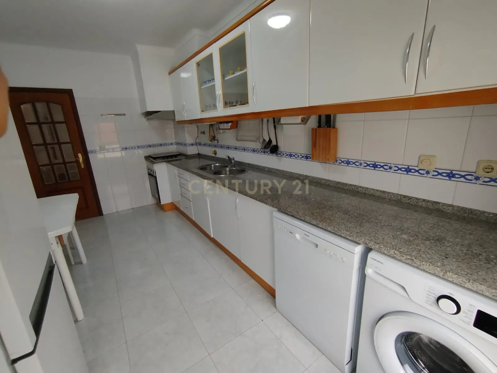Apartamento T3 em Sintra: Conforto e Localização Privilegiada - Image 15