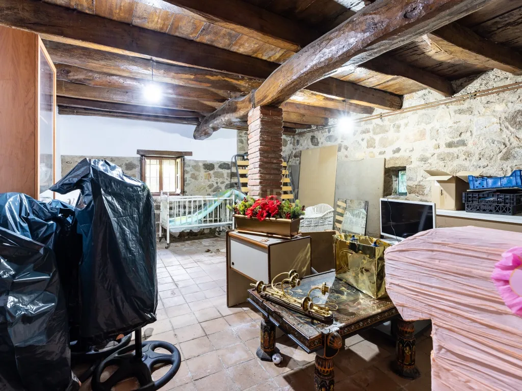 MASIA CATALANA EN VENDA A LLAGOSTERA – MÉS DE 7 HECTÀREES DE TERRENY, LLICÈNCIA TURÍSTICA, PISCINA I CAMP DE FUTBOL - Image 67
