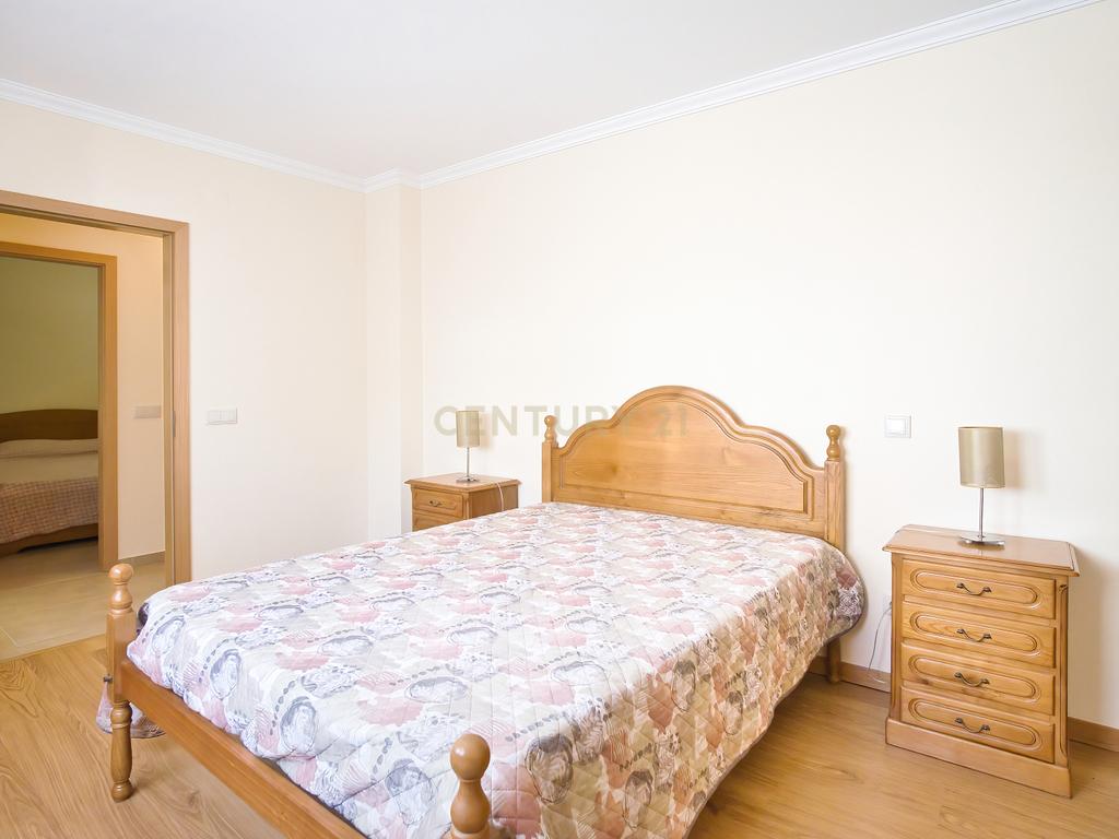 Apartamento T3 Espaçoso e Acolhedor, a Passos do Mar na Nazaré. - Image 15