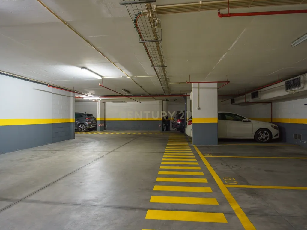 Apartamento T1 na Avenida Praia da Vitória, Saldanha - Image 21