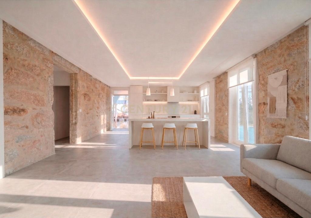 Moradia T3 com Espaço Comercial | São Pedro da Cova (Adega Azul) - Image 1