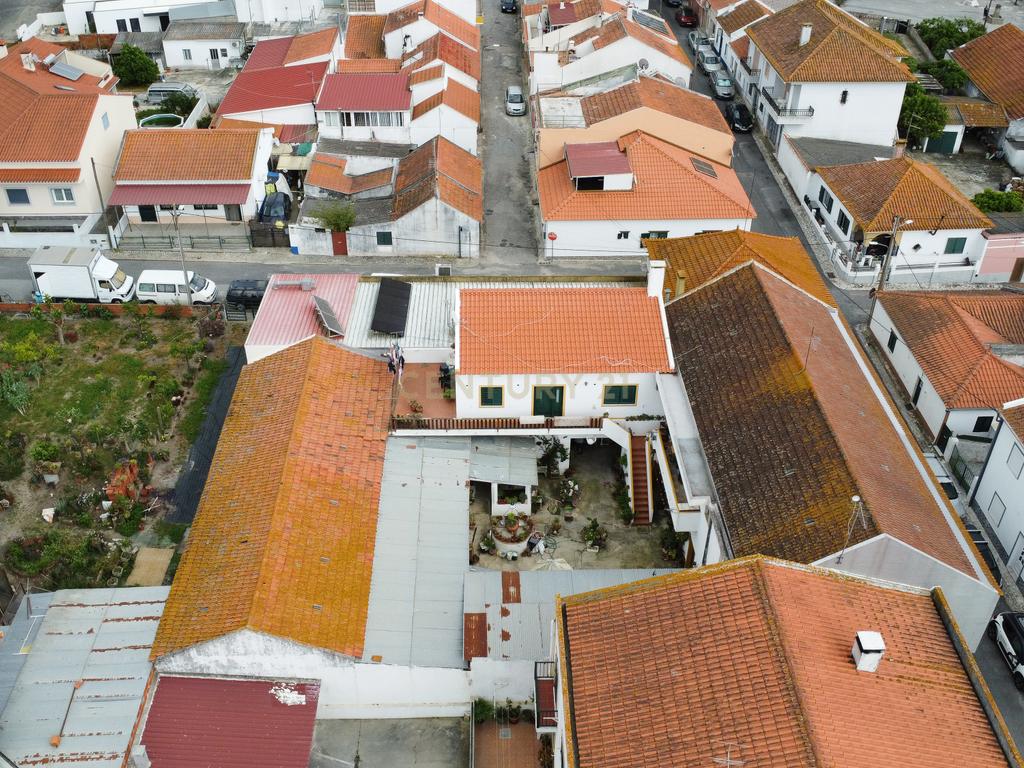 Oportunidade Única loft por 100.000€ a 15 minutos de Setúbal - Image 36