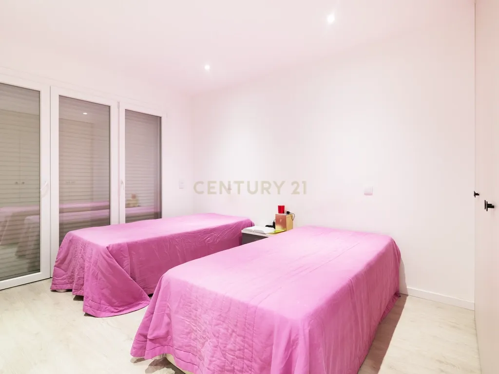 Moderna Moradia T3 em Caneças com Piscina - Image 34