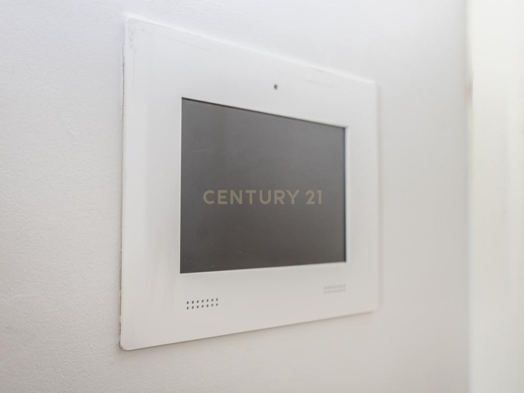 Apartamento de luxo com 5 assoalhadas, 2 garagens e parqueamento - Image 11