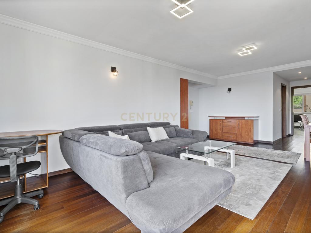 Apartamento T2 à Venda, com Jardim e Vista Mar - Pilar, Funchal - Image 8