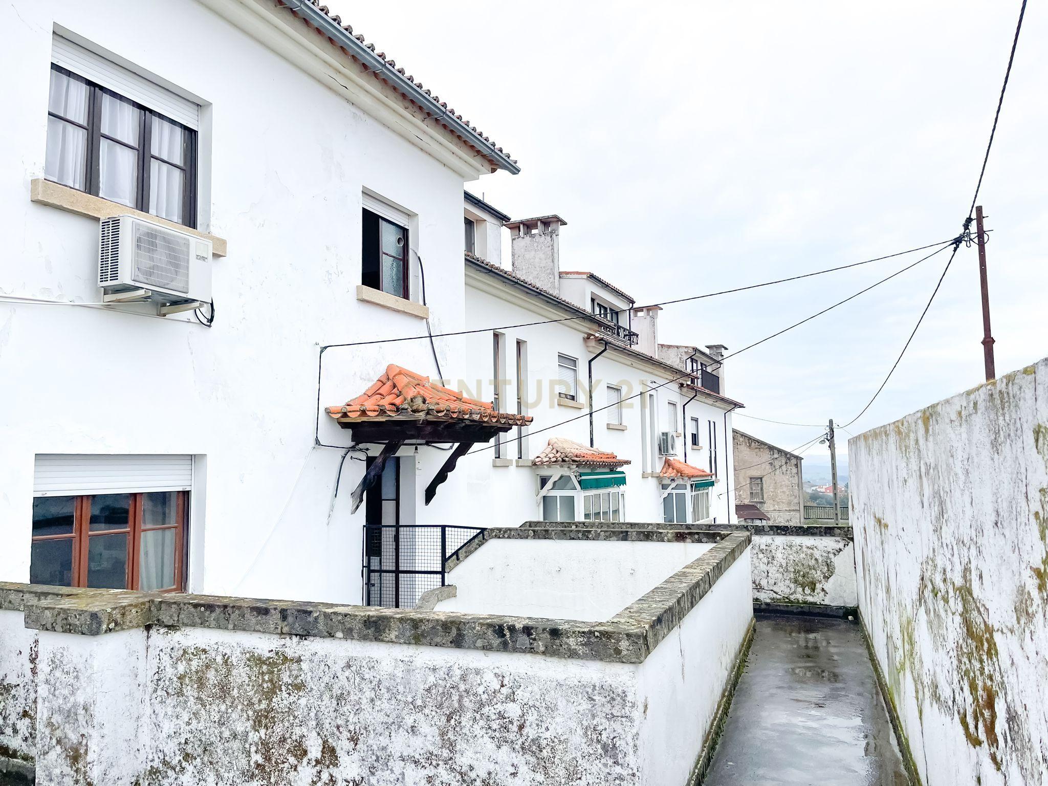 Moradia de arquitetura tradicional - Tortosendo, Covilhã - Image 3