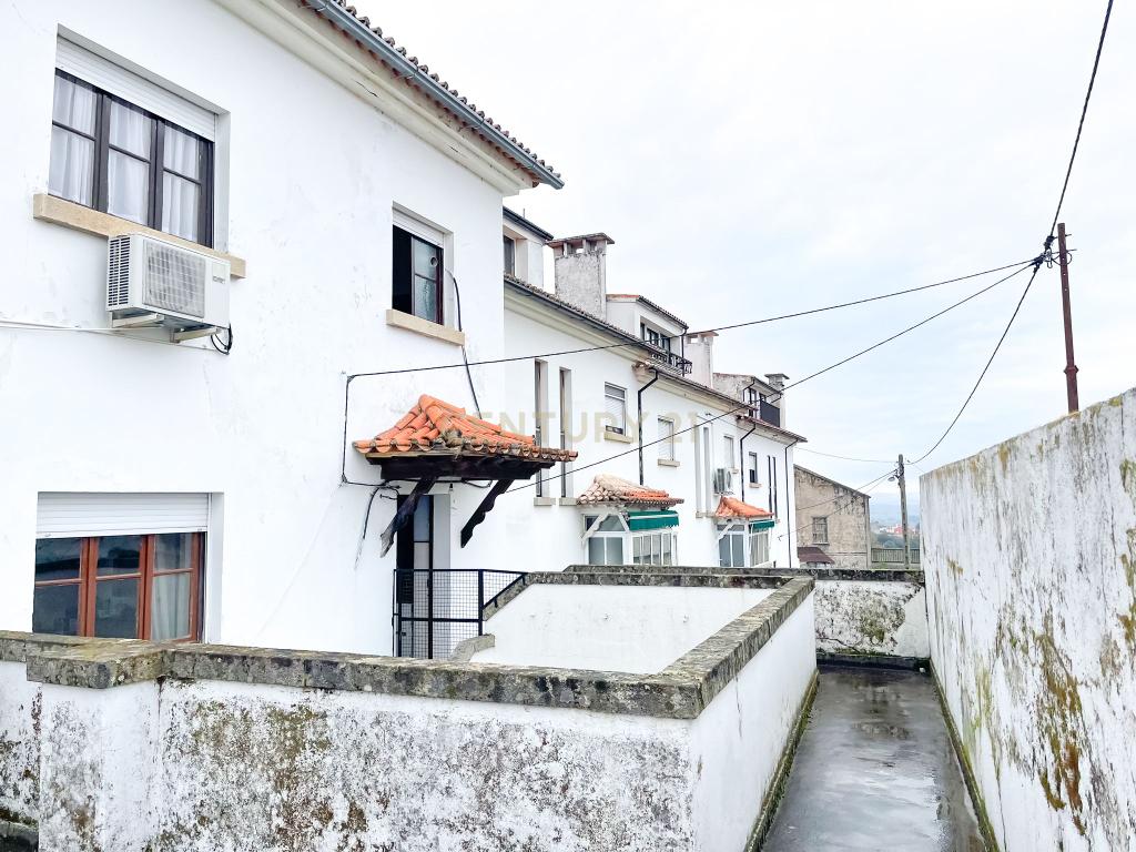 Moradia de arquitetura tradicional - Tortosendo, Covilhã - Image 3