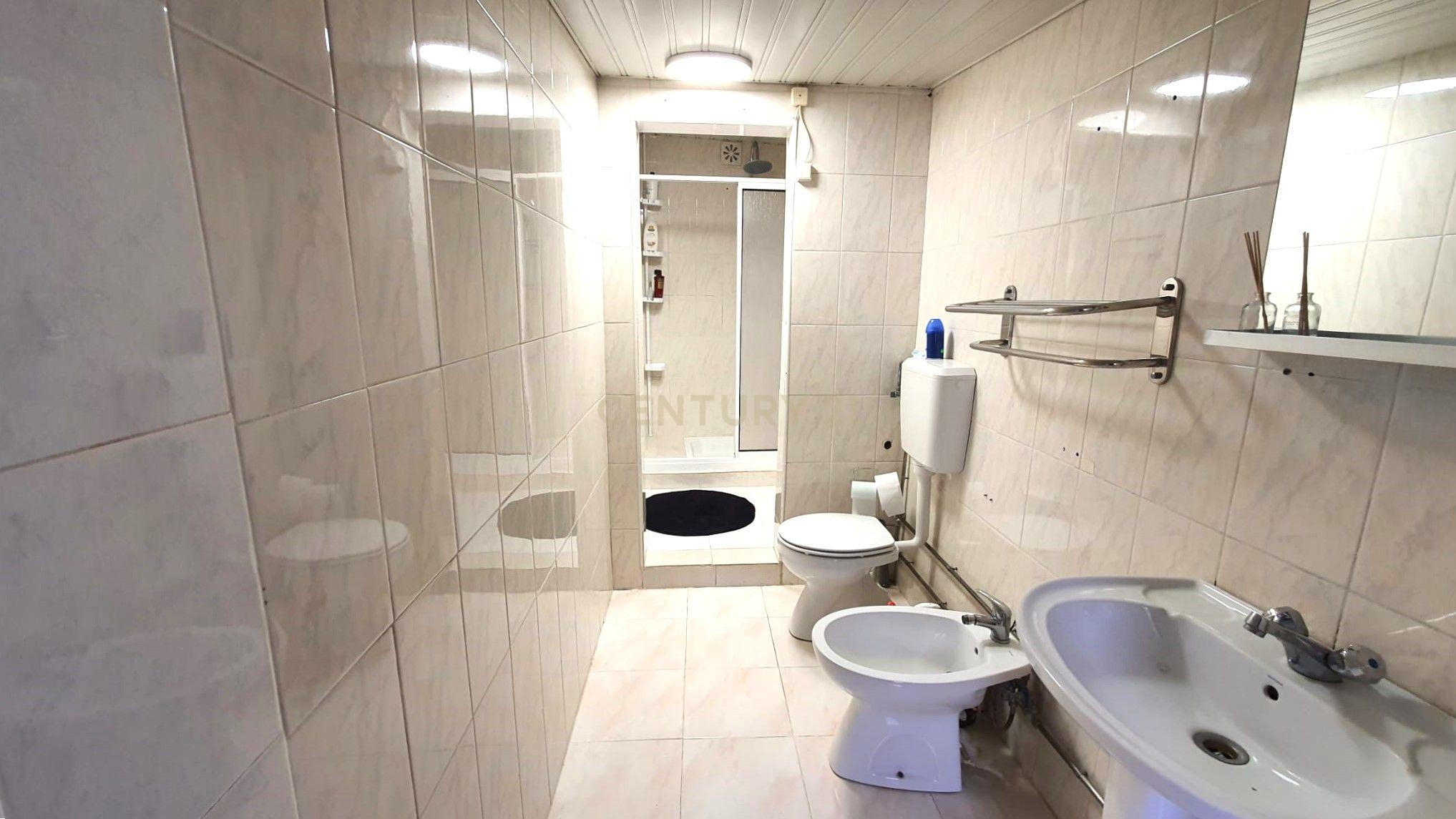 Moradia Térrea nas Quintinhas inserida num lote de 264m2 - Charneca Caparica - Image 15