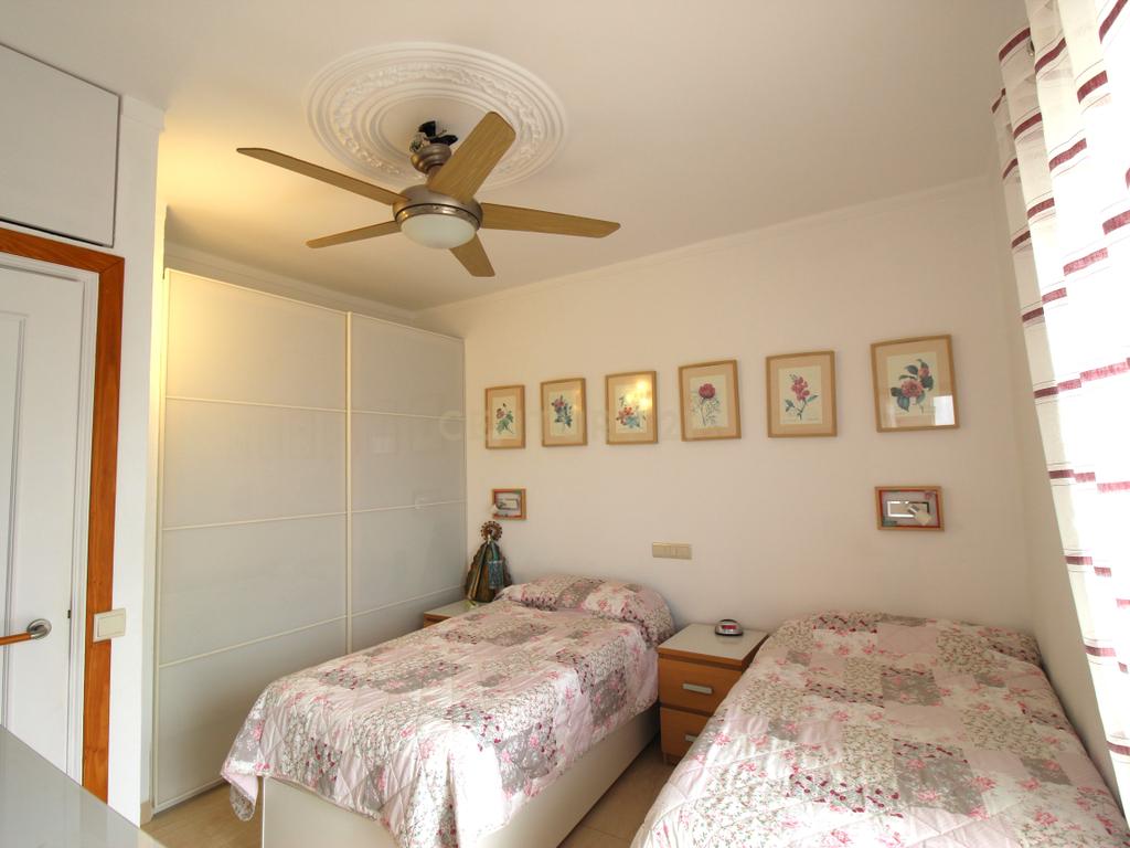 NOVIDADE, T1 top floor em Santa Luzia. - Image 9