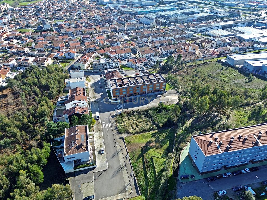 Terreno para construção moradia Bi-Familiar de 4 Pisos - (Alfena) Valongo Lote 22 - Image 5