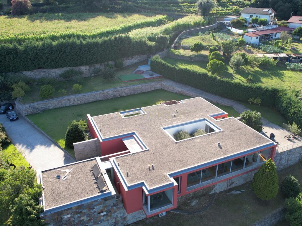 "Quintinha" - Moradia Moderna, com terreno, entre a cidade e campo - Image 17