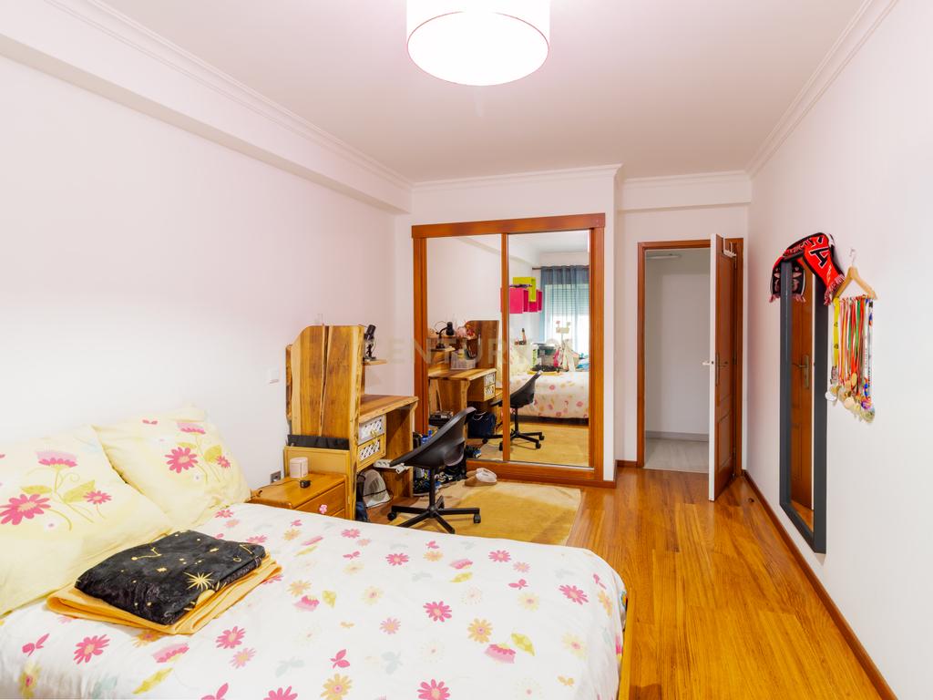 Apartamento T3, Rés do Chão, Marinha Grande - Image 3