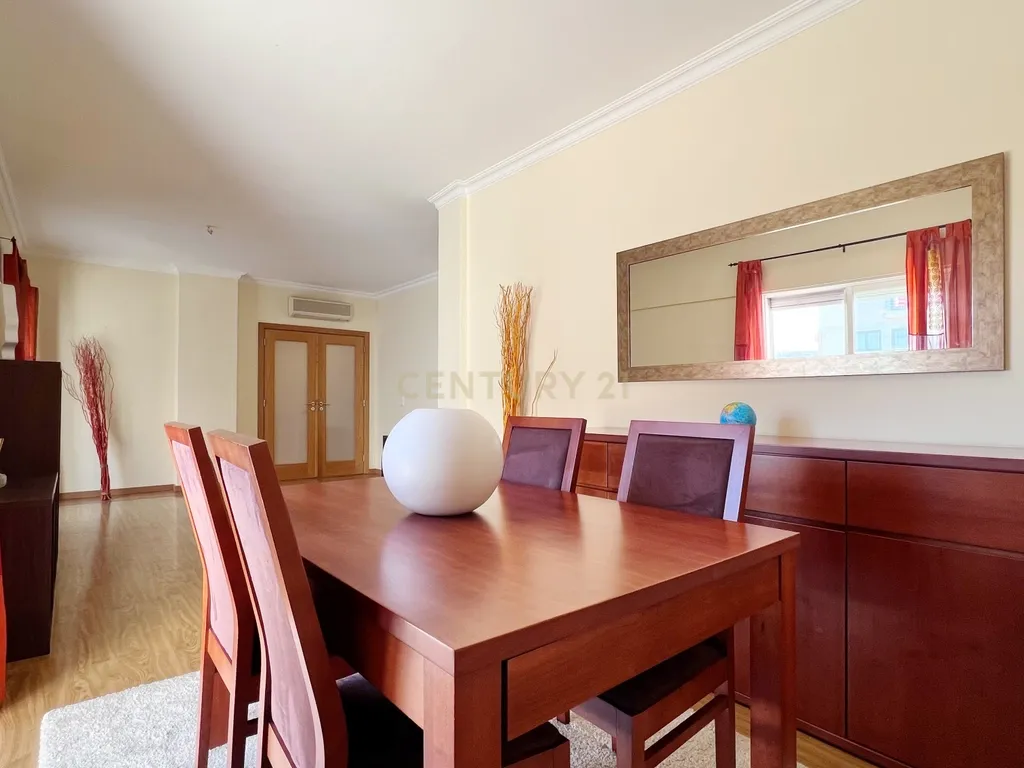Apartamento T2 LUMIAR - Image 2
