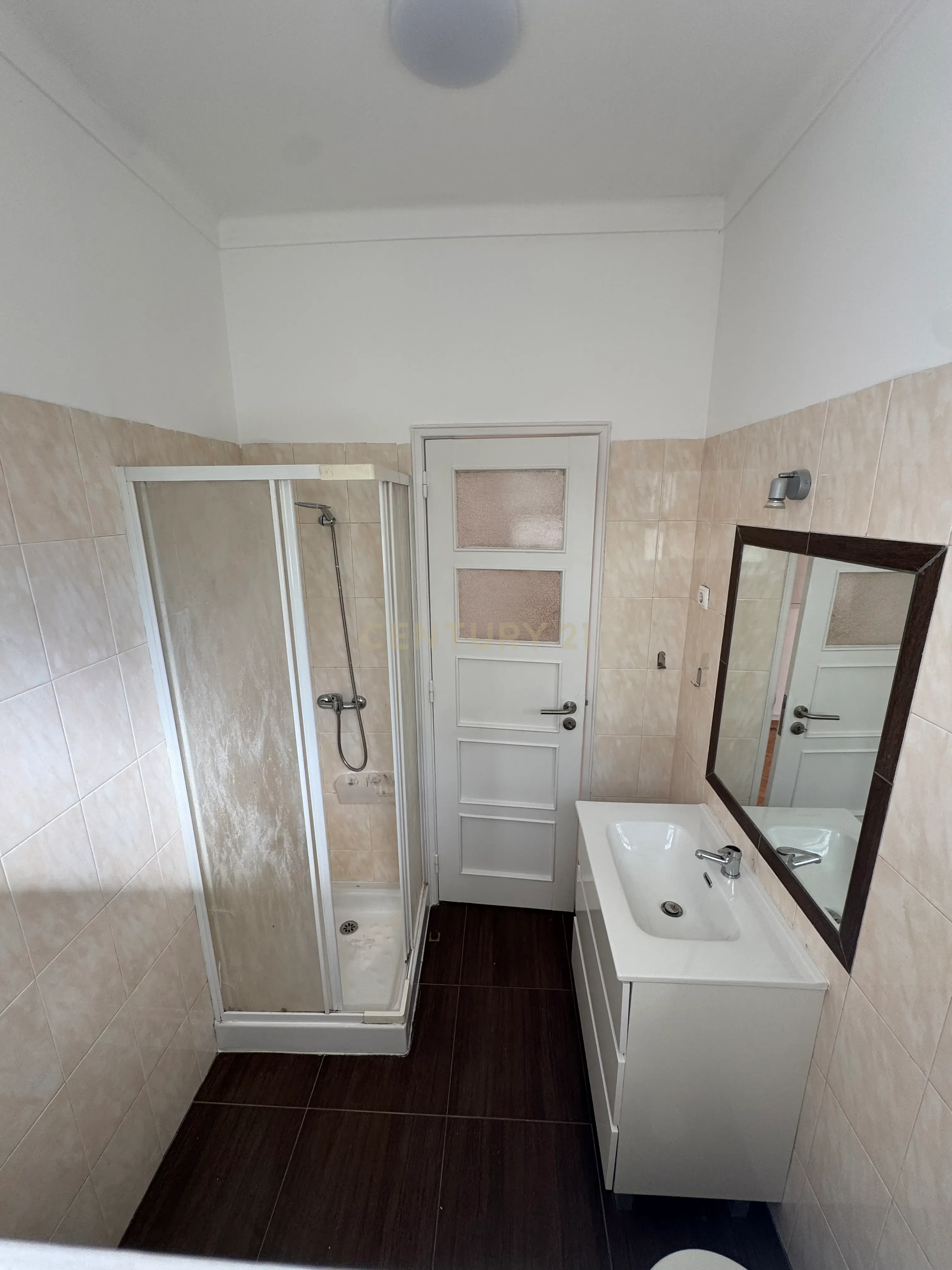 Fotografia 8 de Apartamento T1+1 Renovado em Águas Livres, Amadora