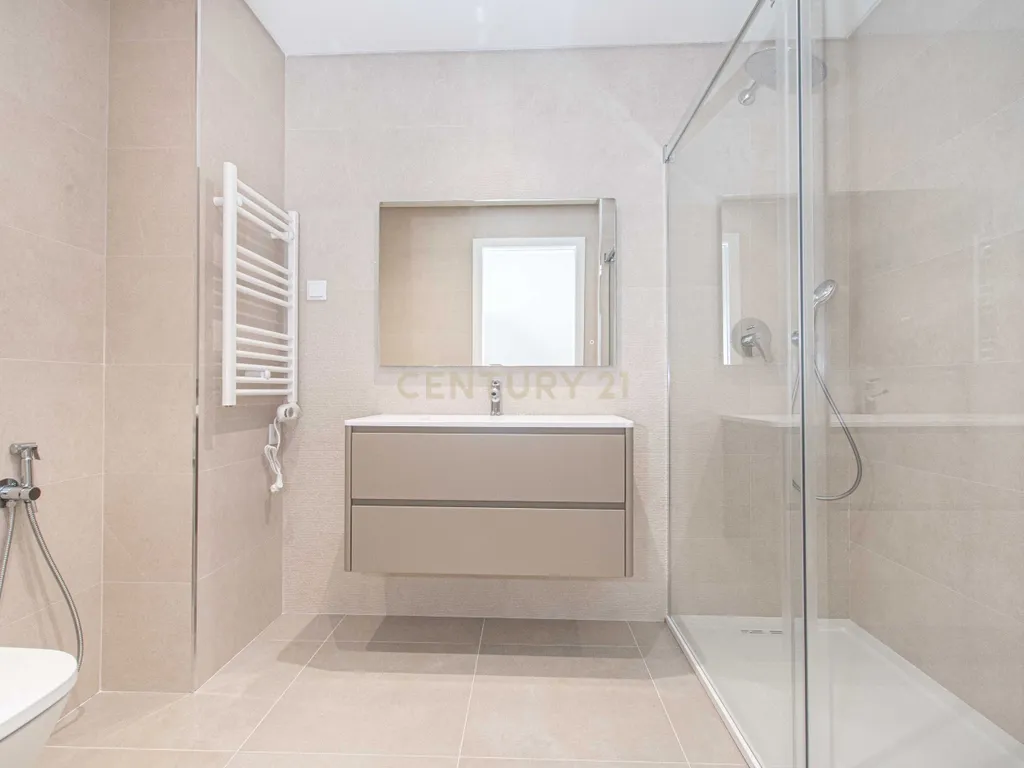 Apartamento T2 Urbanização Neudel na Amadora, a estrear - Image 15