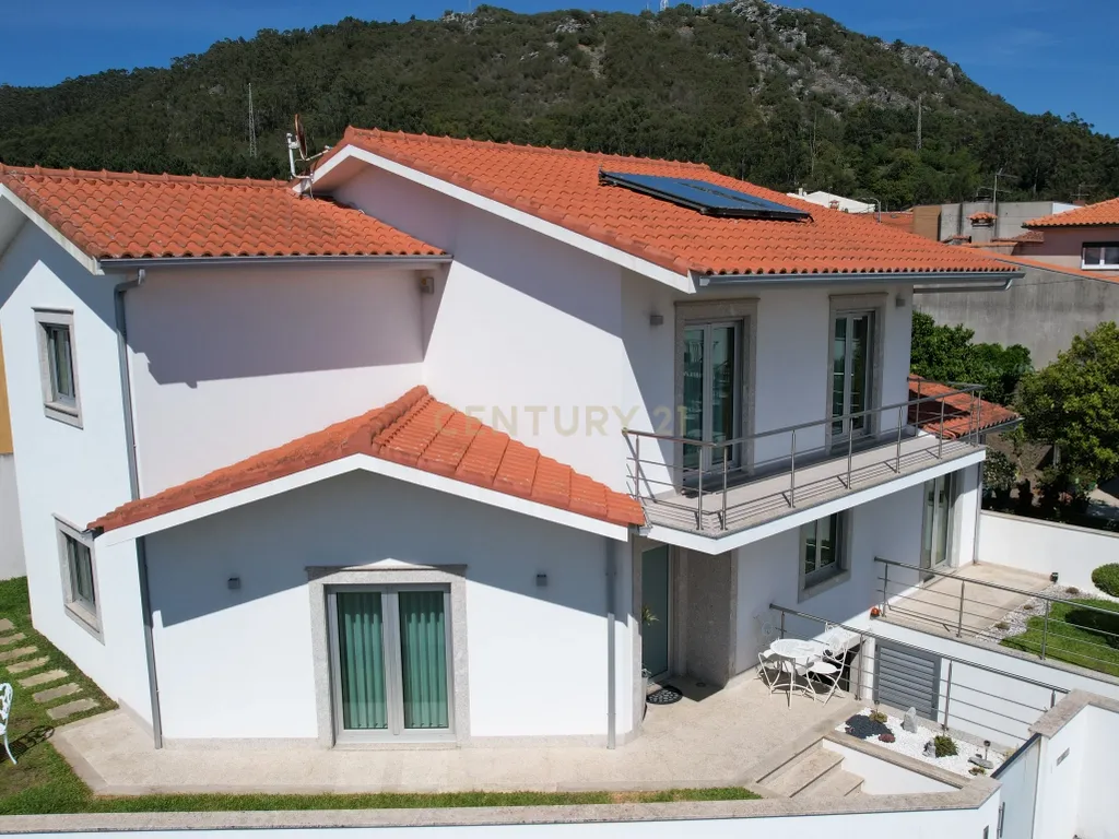 Moradia T4 em Esposende com Jardim e Garagem - Image 33