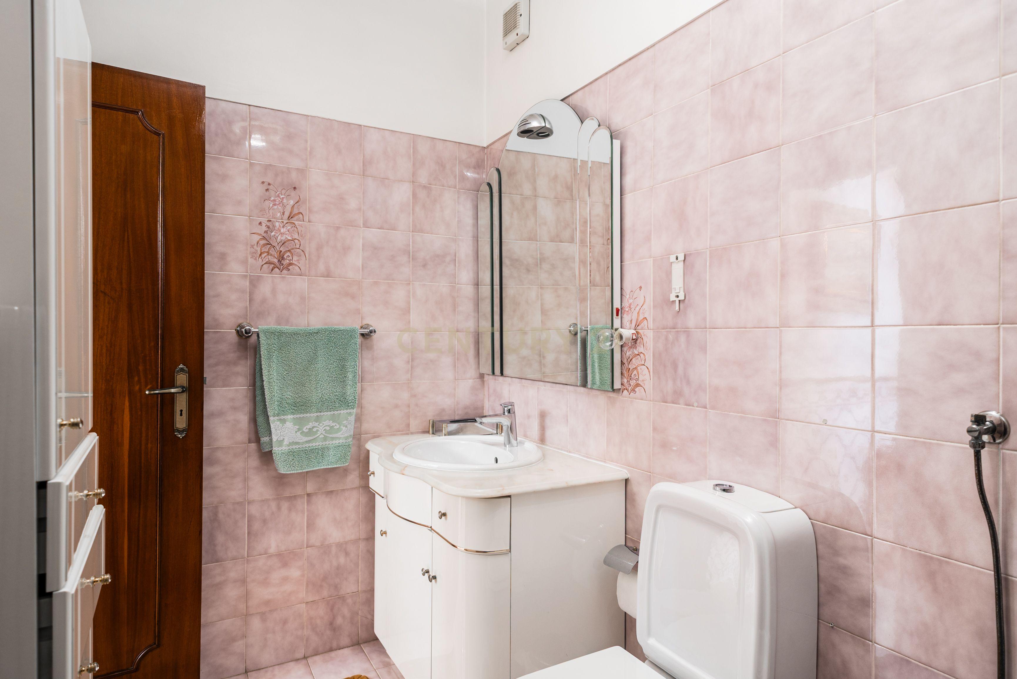 Fotografia 11 de Apartamento T0, com Terraço, Agualva Cacém