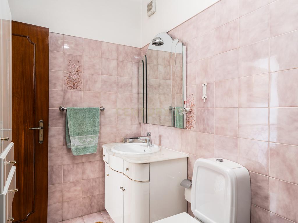 Apartamento T0, com Terraço, Agualva Cacém - Image 11