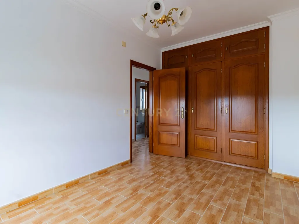 Excelente Moradia T3 na Burinhosa - Image 15