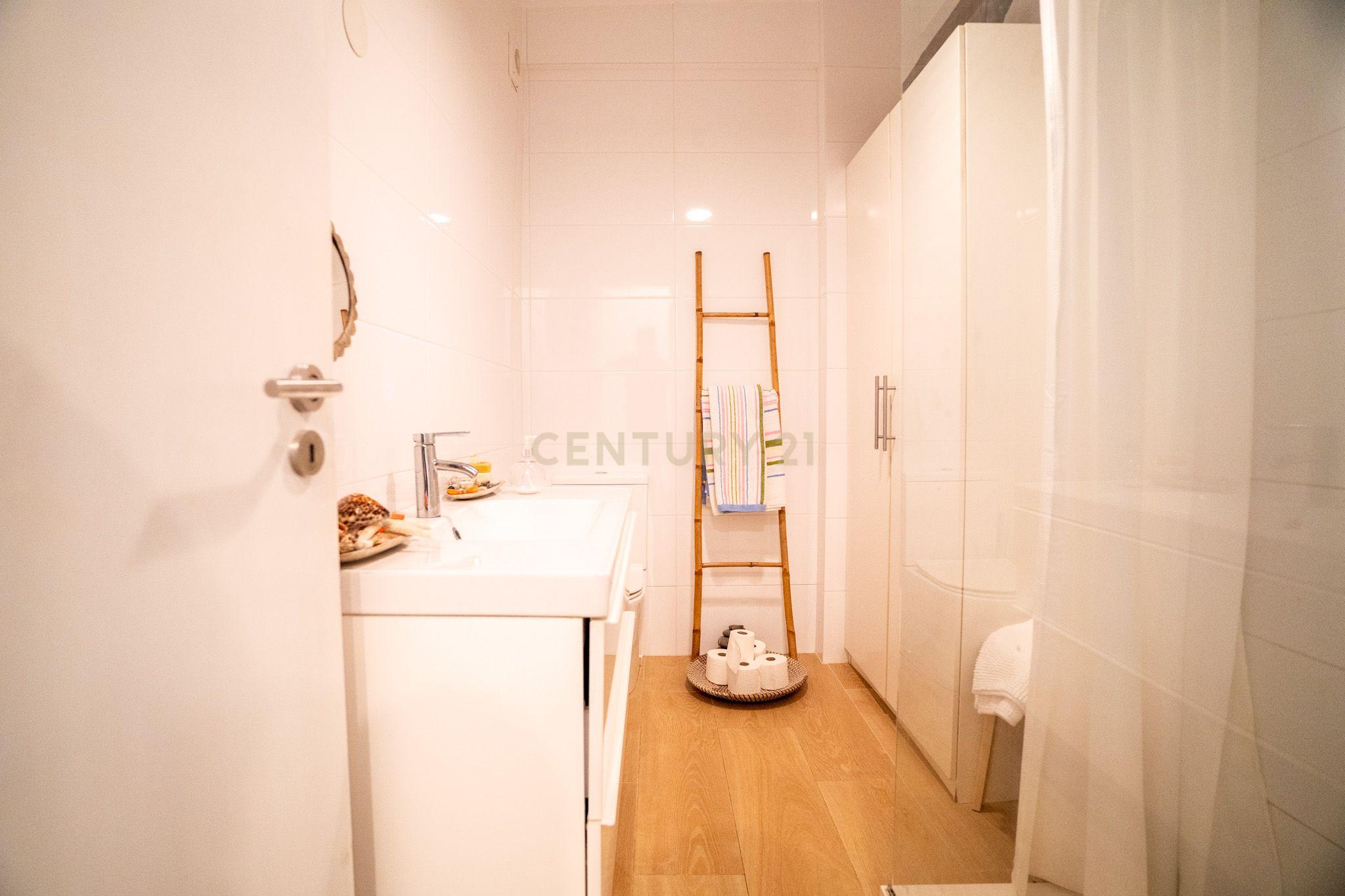 Fotografia 7 de Apartamento T2 com Terraço em Queluz, Sintra