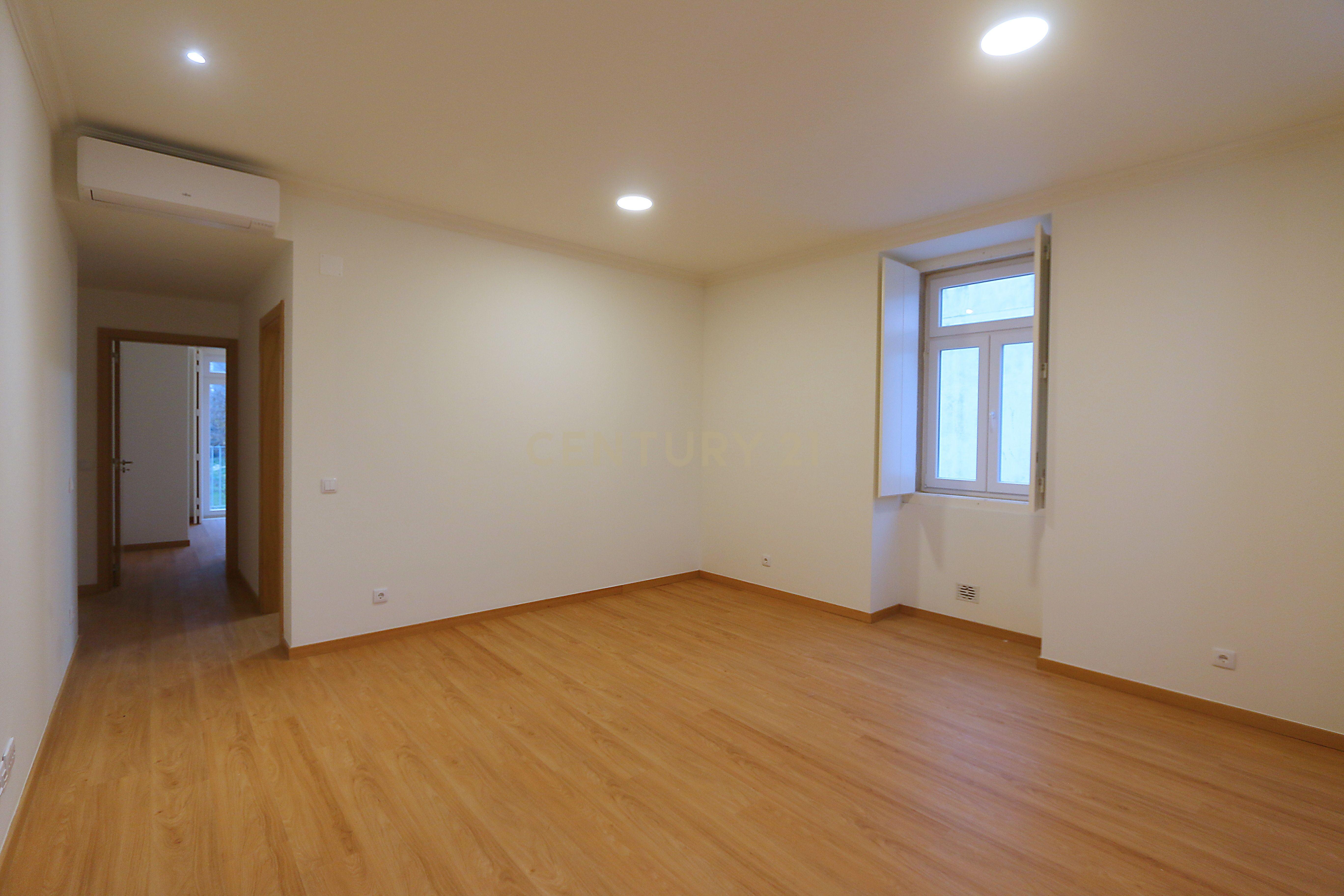 Apartamento T2 para arrendar em Palacete no Lumiar - Image 16
