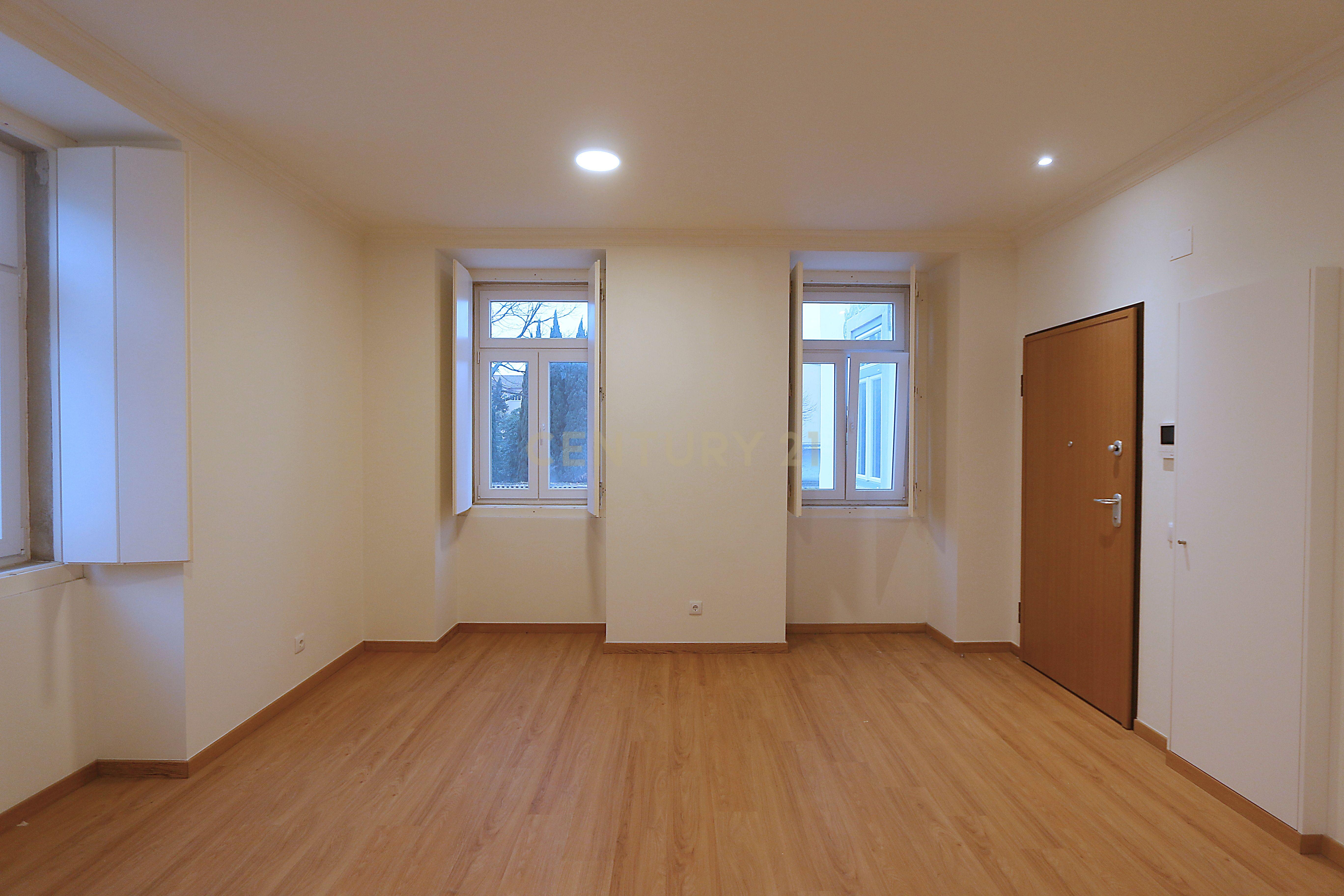 Apartamento T2 para arrendar em Palacete no Lumiar - Image 18