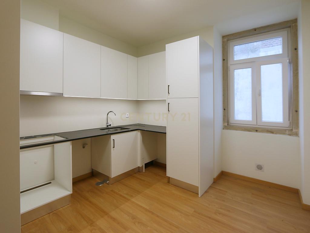 Apartamento T2 para arrendar em Palacete no Lumiar - Image 21