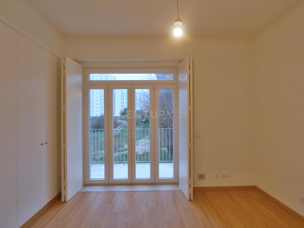 Apartamento T2 para arrendar em Palacete no Lumiar - Image 23