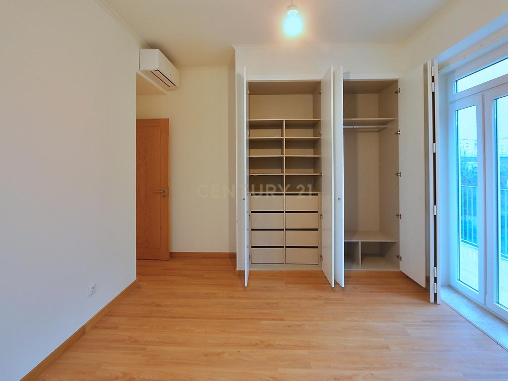 Apartamento T2 para arrendar em Palacete no Lumiar - Image 24