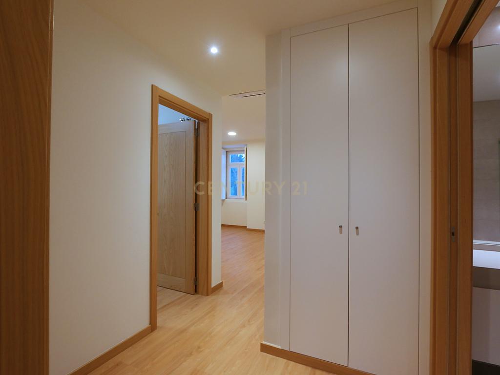 Apartamento T2 para arrendar em Palacete no Lumiar - Image 27
