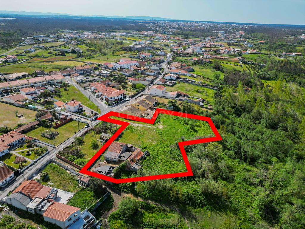 Casa para Recuperar em Marinha Grande, Leiria - Image 1