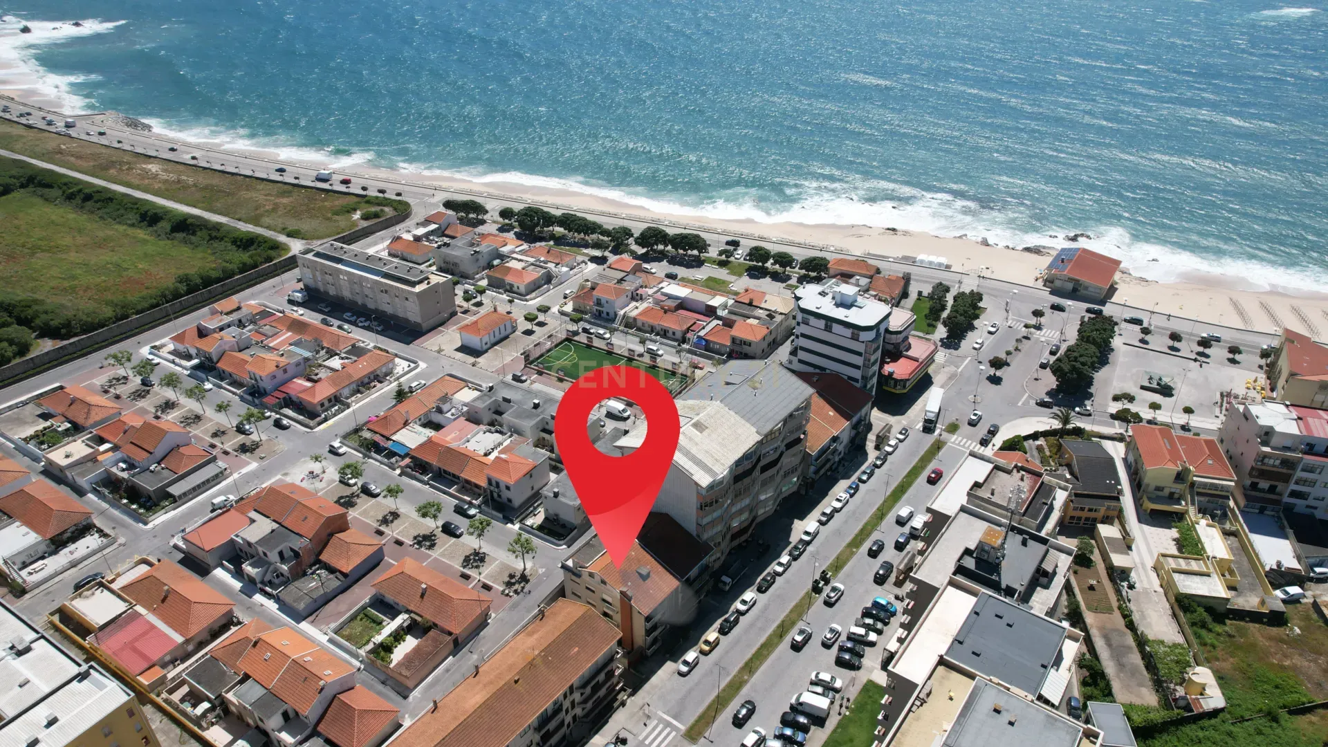 Oportunidade Única em Vila do Conde – Prédio à Venda a 150m da Praia - Image 1