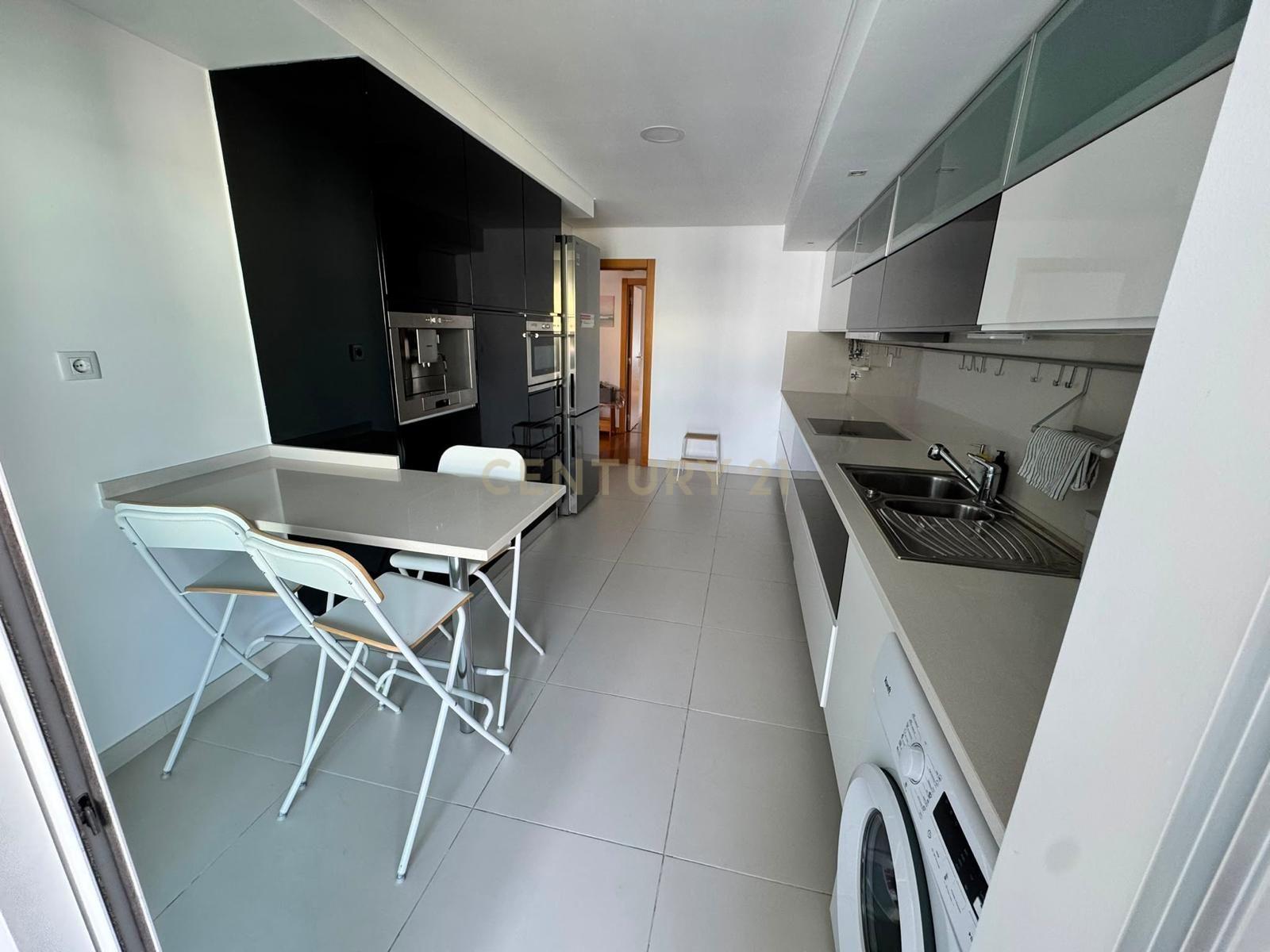 Fotografia 3 de Arrendamento Luxuoso Apartamento T3 em Montijo com Vista Desafogada e Piscina