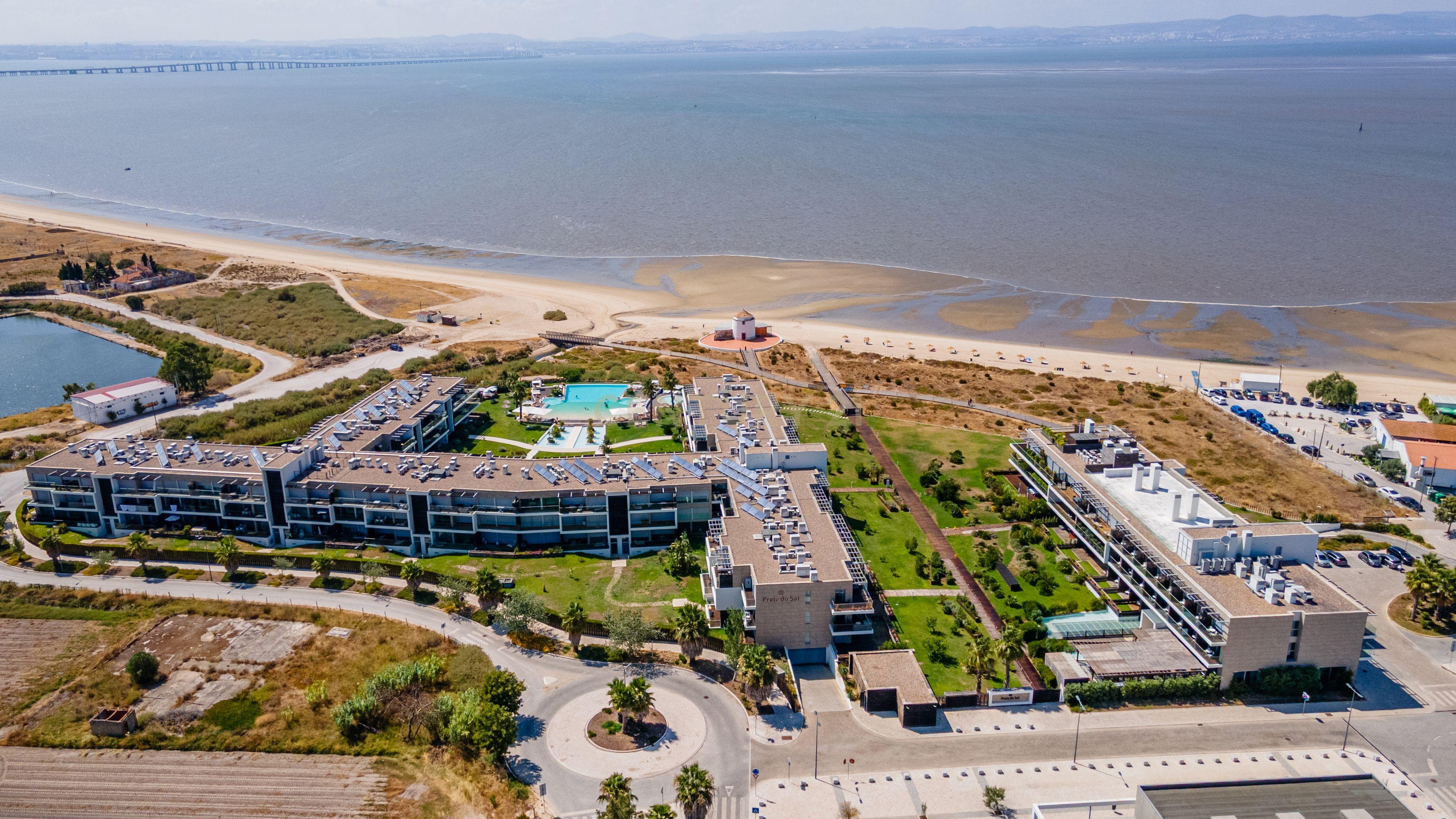 Fotografia 10 de Apartamento exclusivo de 3 quartos com vista frontal para o Tejo | Praia do Sal Resort & Spa
