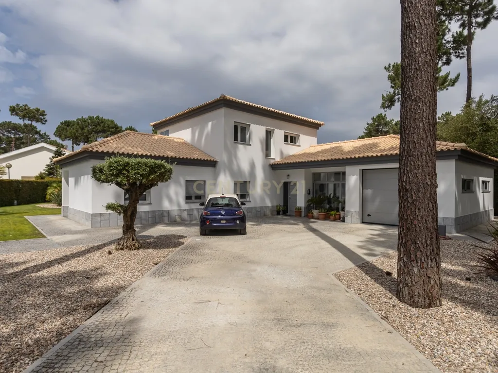 Moradia Isolada T4 na Herdade da Aroeira - Image 4