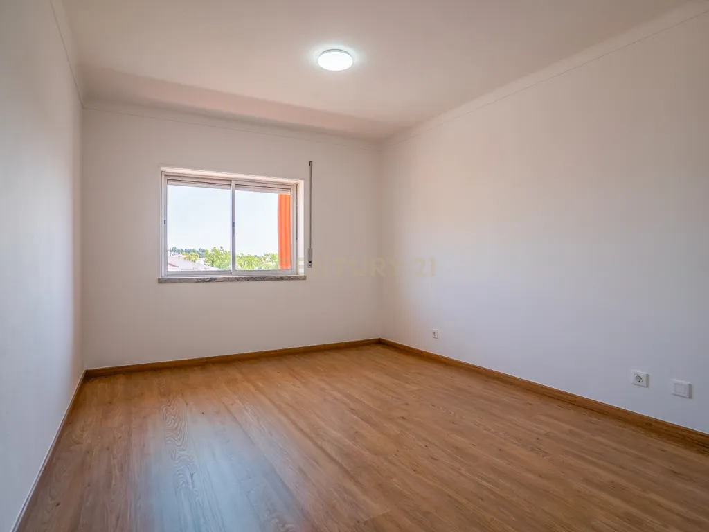 Apartamento T3 | Renovado | Caldas da Rainha - Image 17