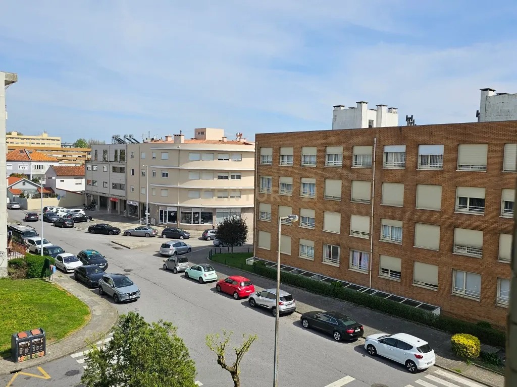 Apartamento T2 com garagem, Matosinhos - Image 13