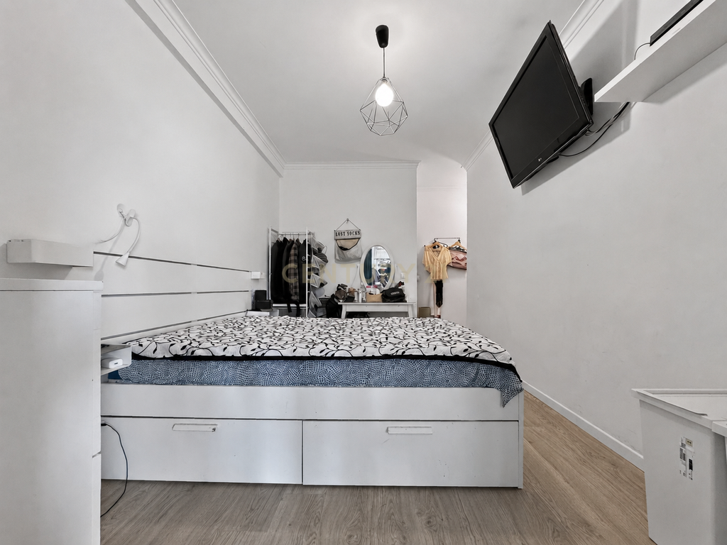Apartamento T2 com Terraço de 37 m² na Urbanização do Bom Retiro - Image 11