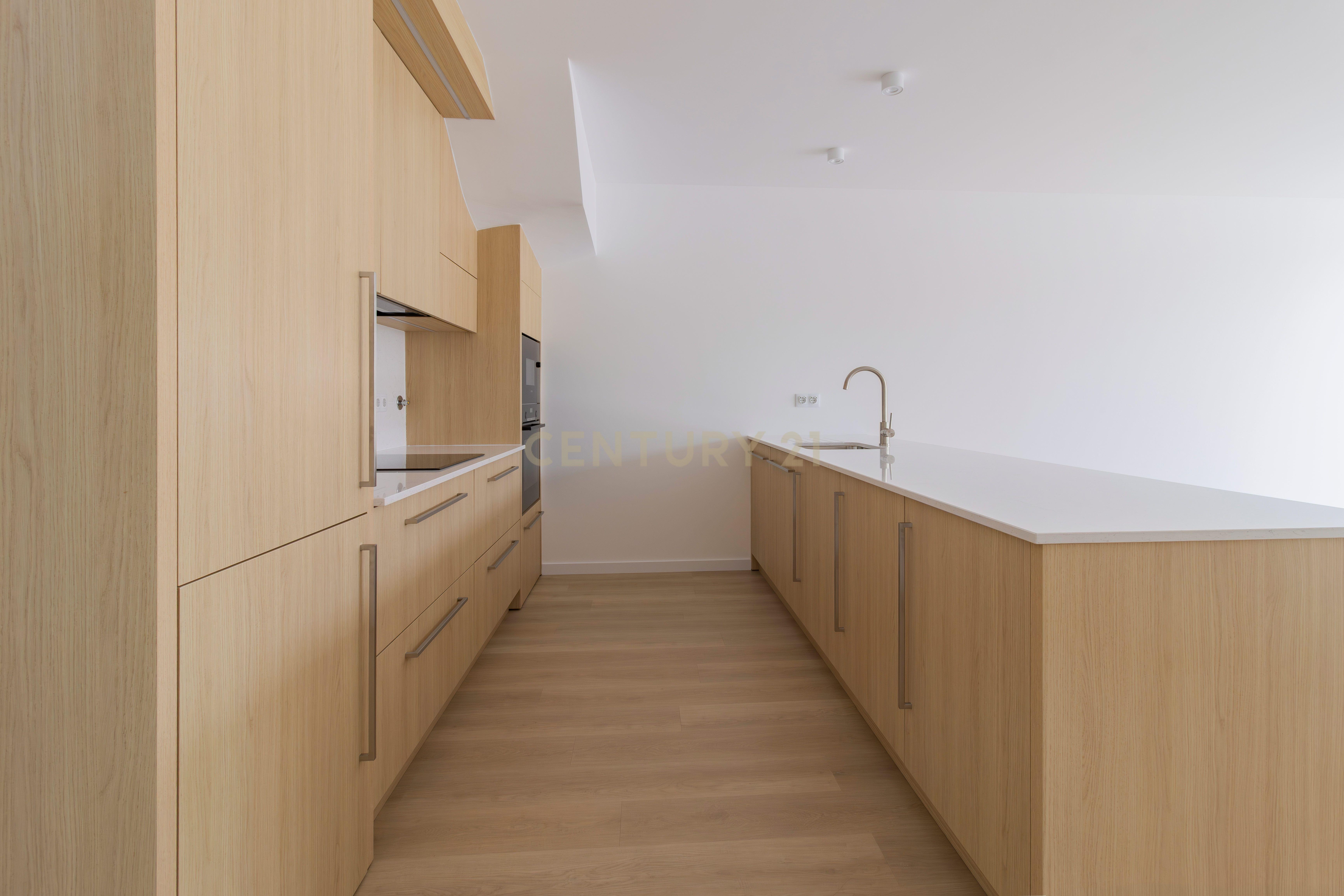 Fotografia 11 de Excelente Penthouse T2 NOVA a 300 metros da praia