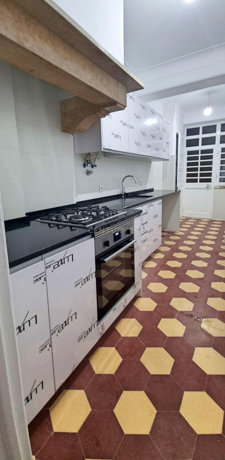 Apartamento T3 em Lisboa com Elevador - 485.000€ - Image 8