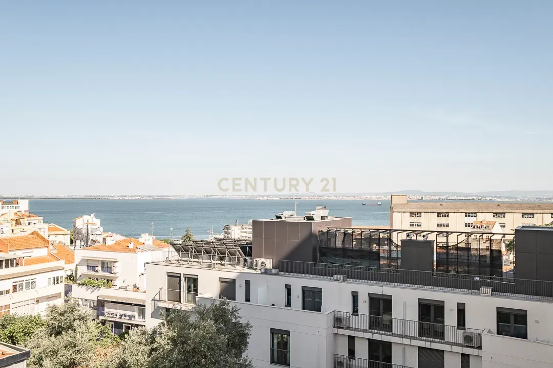 T1 com garagem e arrecadação – Gaivotas do Tejo, Rua da Bela Vista à Graça – Lisboa - Image 21