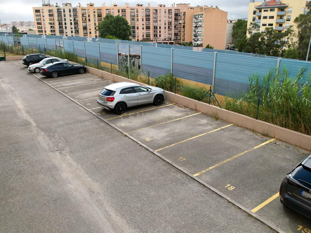 Lugar de estacionamento à venda – Alto da Faia II, Telheiras - Image 2