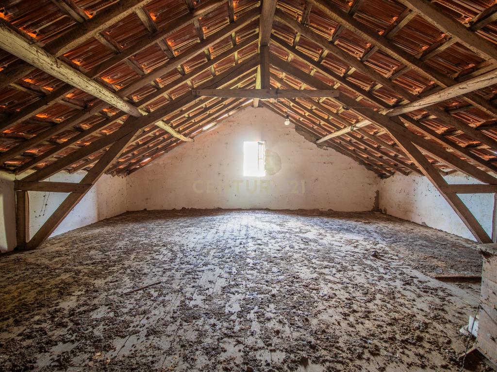 Moradia para Reabilitar com Terreno de 2.590m² em Gatões – Montemor-o-Velho - Image 32