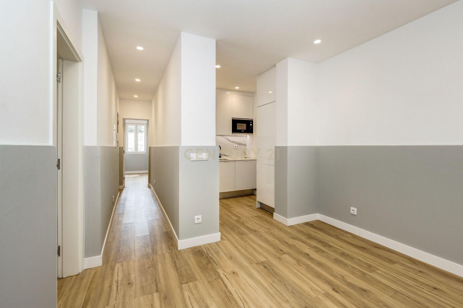 Fotografia 11 de Apartamento Renovado T2 em Campolide, Lisboa