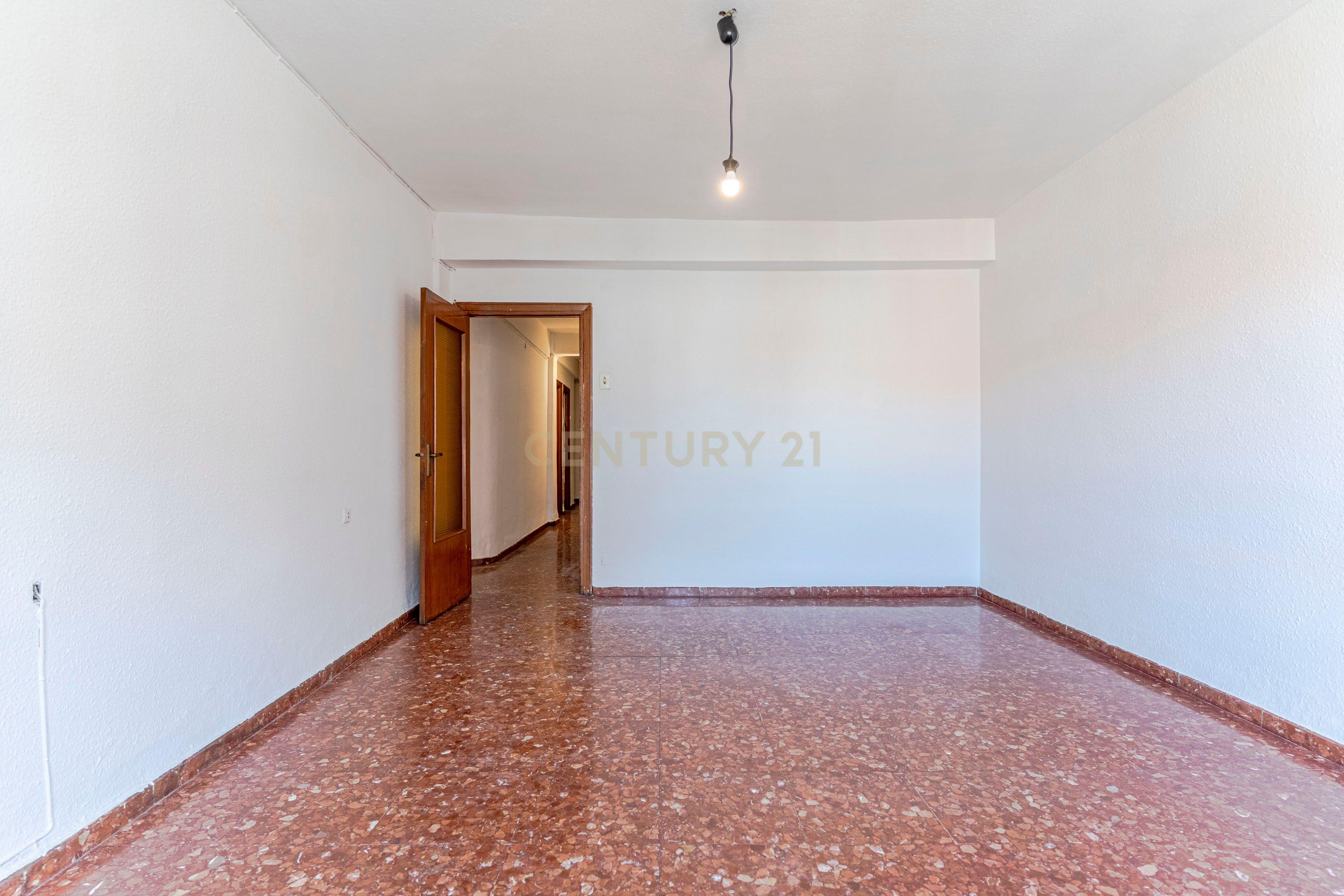 Espaçoso apartamento de 141 m2 no centro de Granada com vista panorâmica do Caminho de Ronda - Image 13