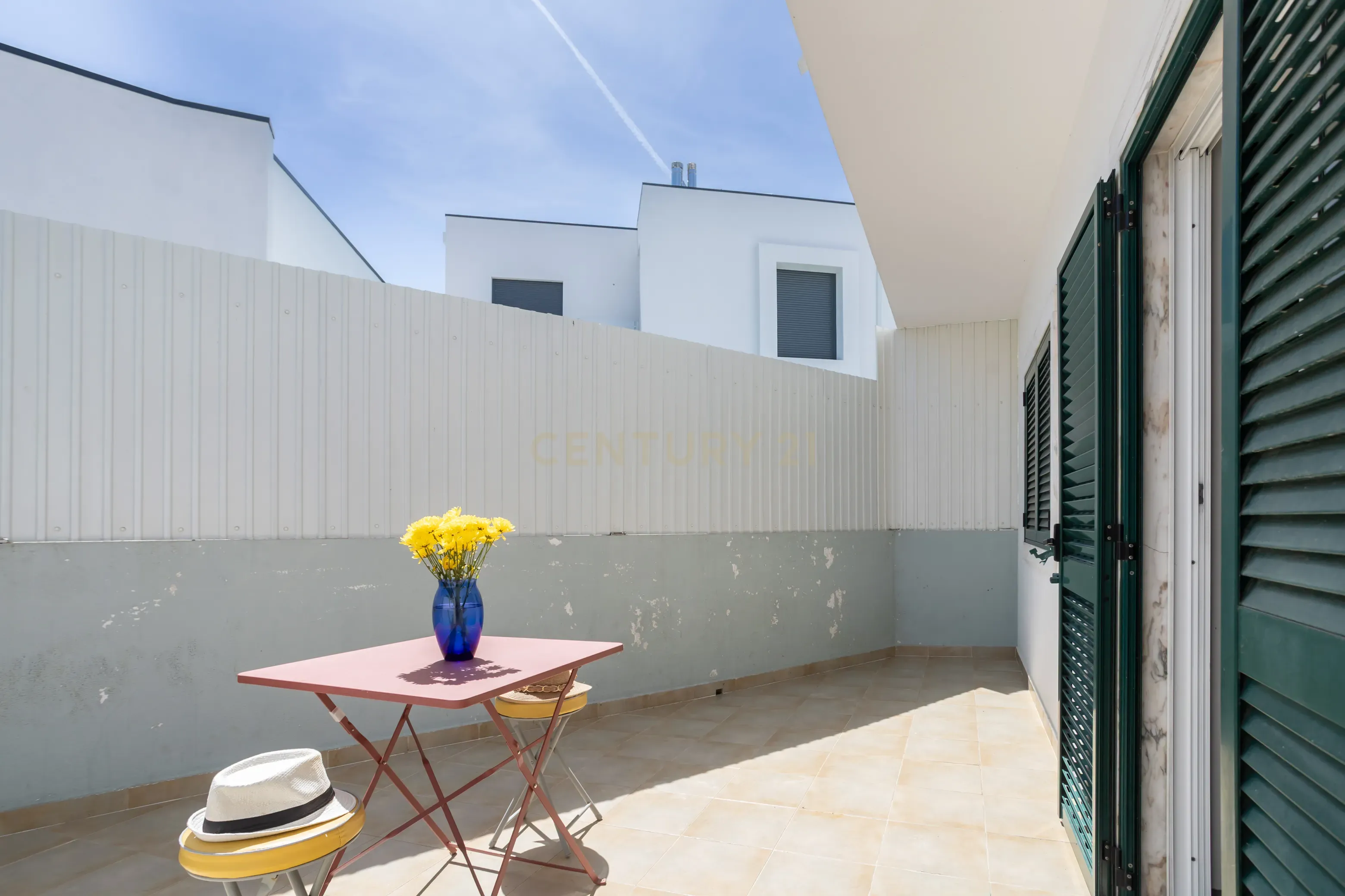  Moradia T3 em Amora - Seixal com Terraço e Garagem  - Image 13