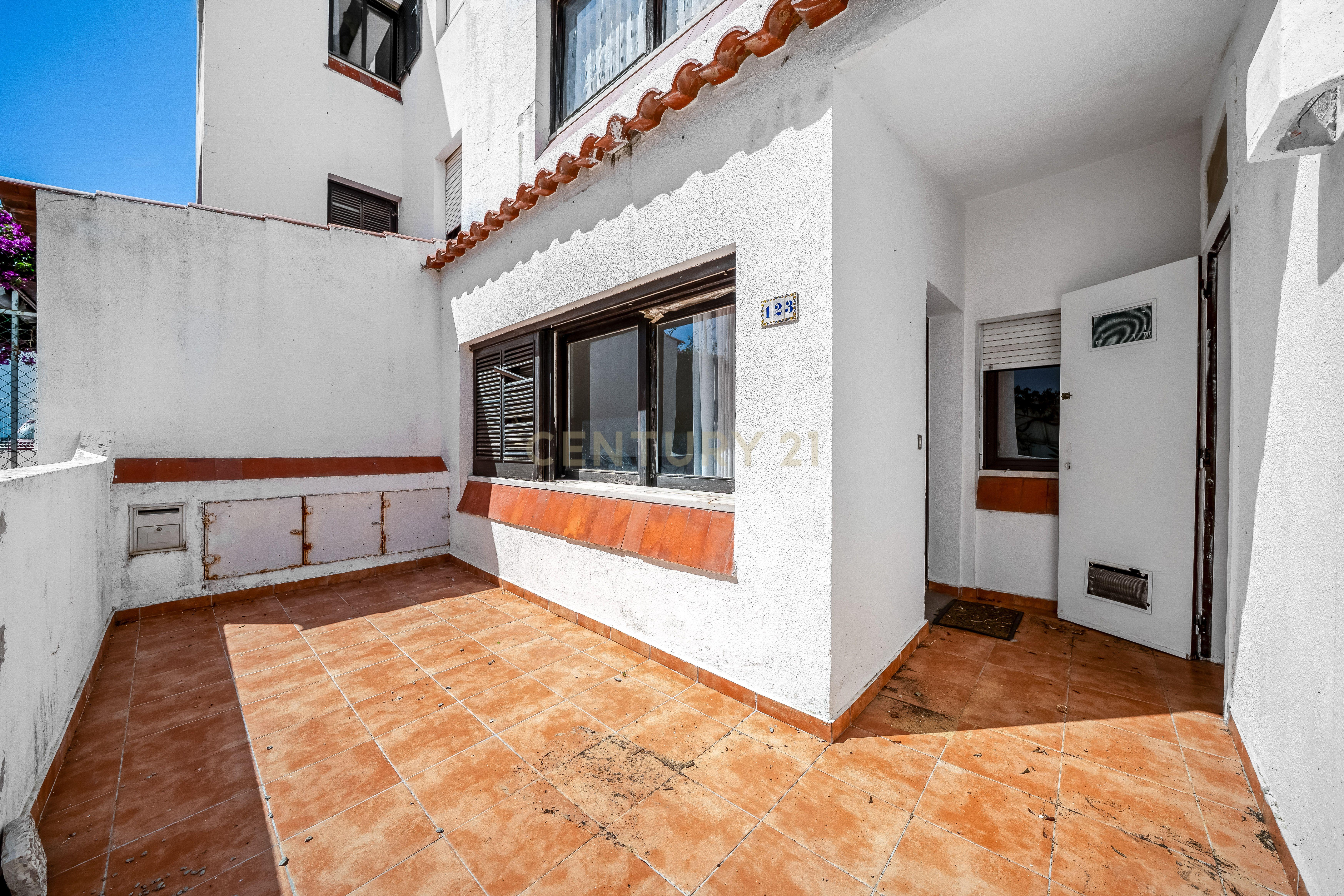 Fotografia 6 de T1+1 Rés do Chão com Logradouro Privativo em Condomínio com Piscina Montechoro, Albufeira