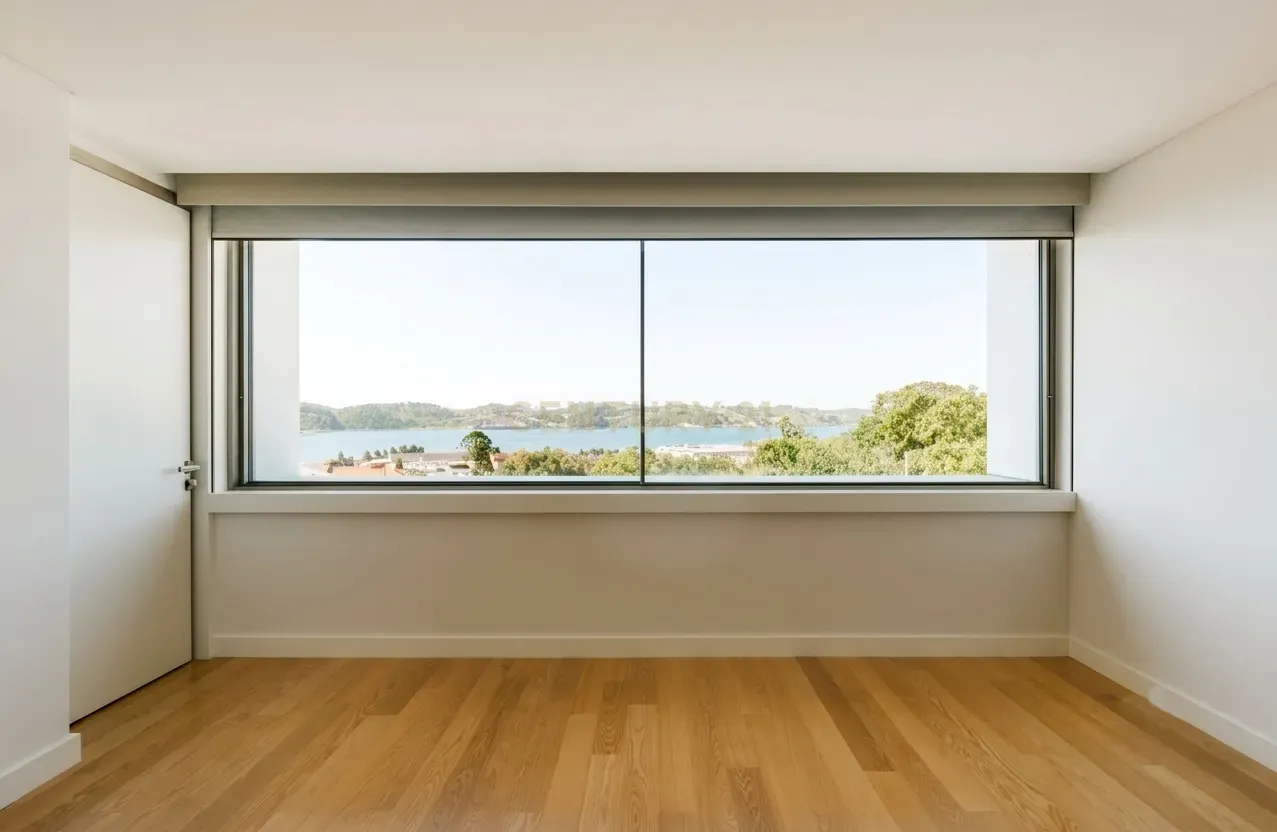 Fotografia 9 de Luxuosa Moradia T4 em Alcântara, Lisboa