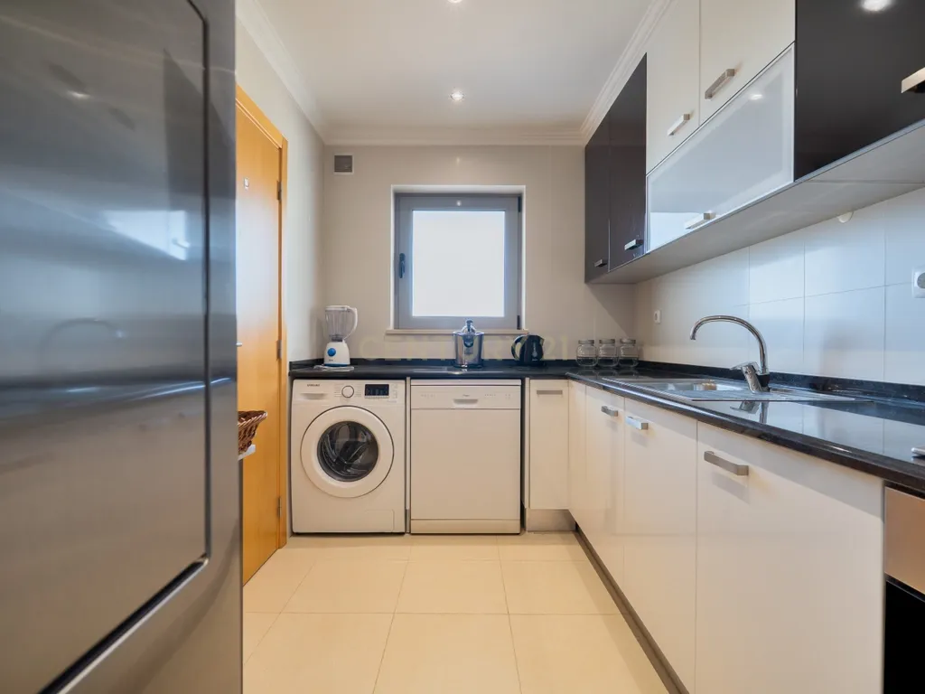 Apartamento Duplex em condomínio privado com piscina, e grande zona verde. - Image 14